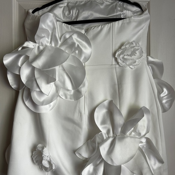 Fashion Nova White Wedding Dress - Picture 2 of 3